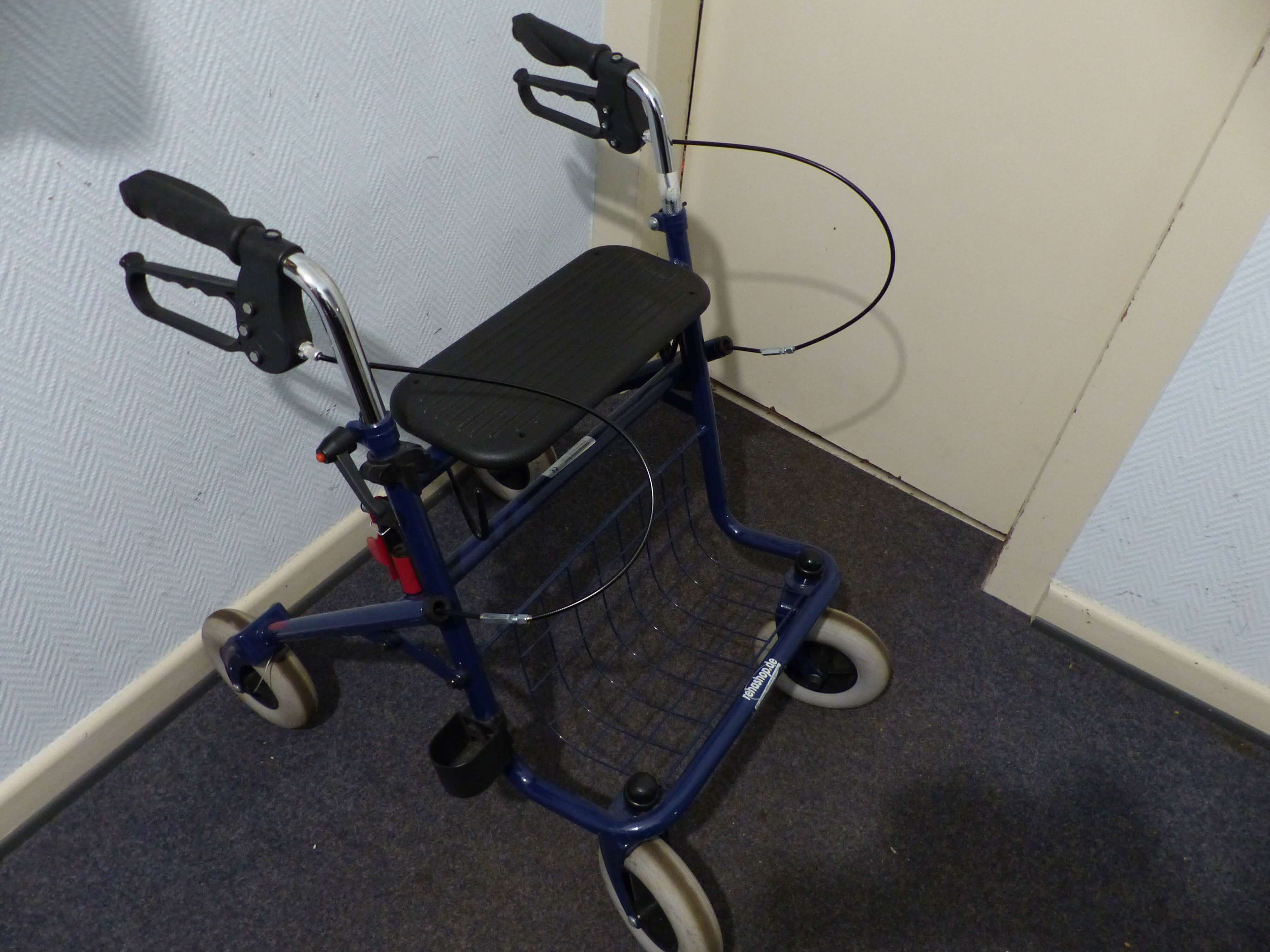 Ratgeber Rollator: Fragen und Antworten zur praktischen Gehhilfe