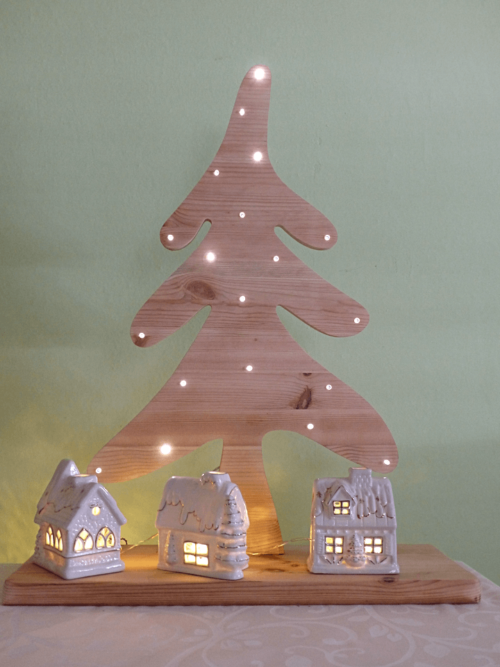 Weihnachtsbaum aus Holz basteln Lichterbaum